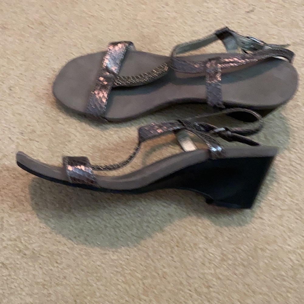 Sandals - Picture 2 of 4